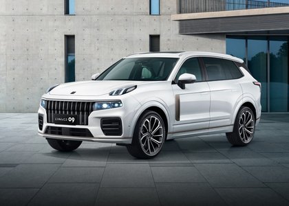 Auto Lynk & Co 09 undefined