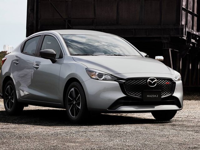 Mazda 2 Sedán Signature 2026