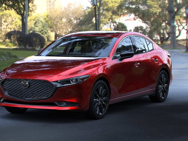 Mazda 3 Sedán i (TA) 2026