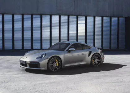Auto Porsche 911 Turbo 2025