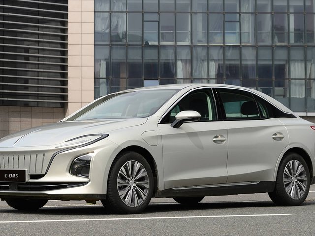Hongqi E-QM5 BEV 2025