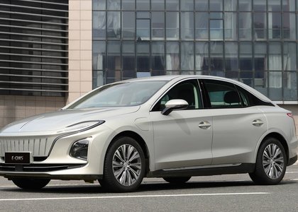 Auto Hongqi E-QM5 BEV 2025
