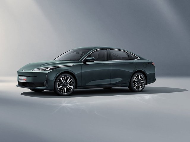 Changan Eado Plus iDD PREMIUM 2026