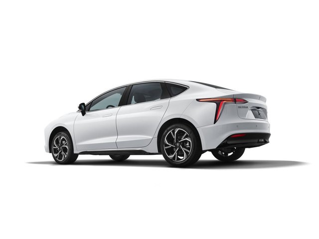 JMC EV Black Black 2025