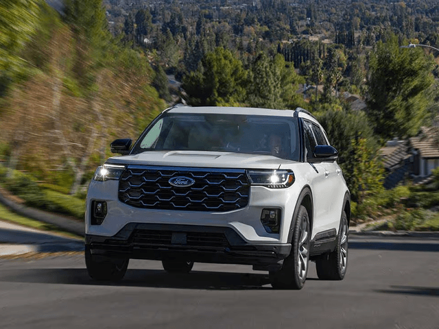 Ford Explorer Platinum 2025