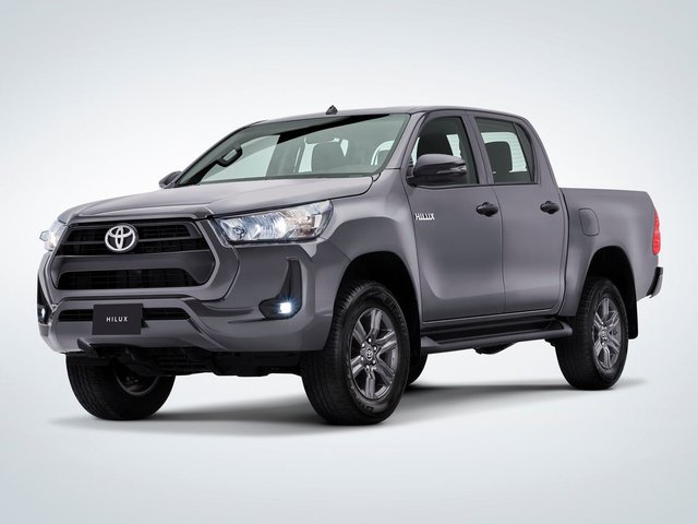 Toyota Hilux Doble Cabina SR 2025