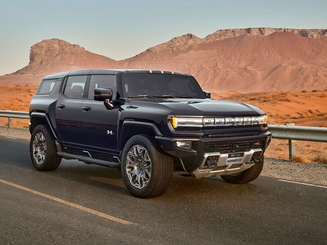 GMC Hummer EV SUV SUV A 2025