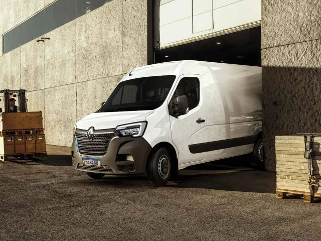 Renault Master Diésel L2H2 2026 — foto principal
