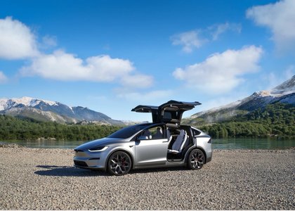 Tesla Model X 2026