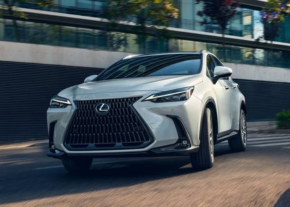Auto Lexus NX 2025