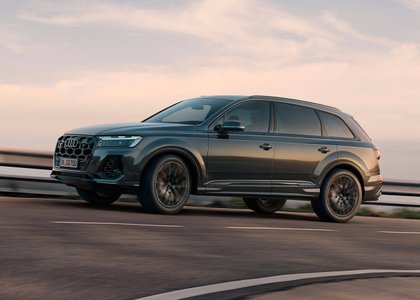 Auto Audi SQ7 SUV 2025