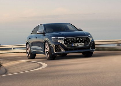 Auto Audi SQ8 SUV 2025
