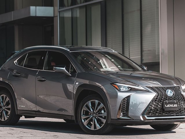 Lexus UX Híbrido 2025