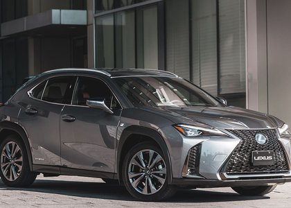 Auto Lexus UX Híbrido 2025