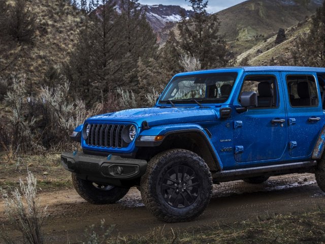 Jeep Wrangler 4xe SAHARA 4xe Híbrido Enchufable 2024
