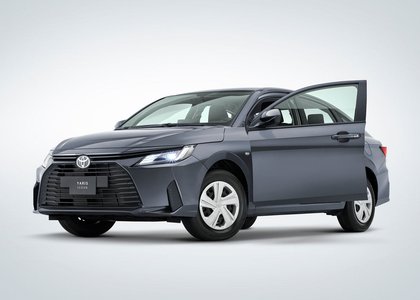 Auto Toyota Yaris Sedan 2024